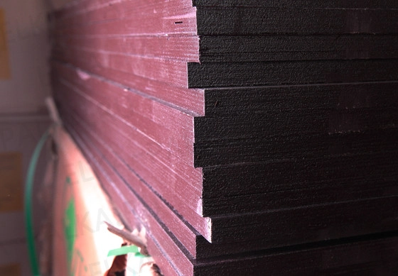 Фанера ламинированная 21 мм гладкая сетка береза сорт 1/2 1500x3000 мм